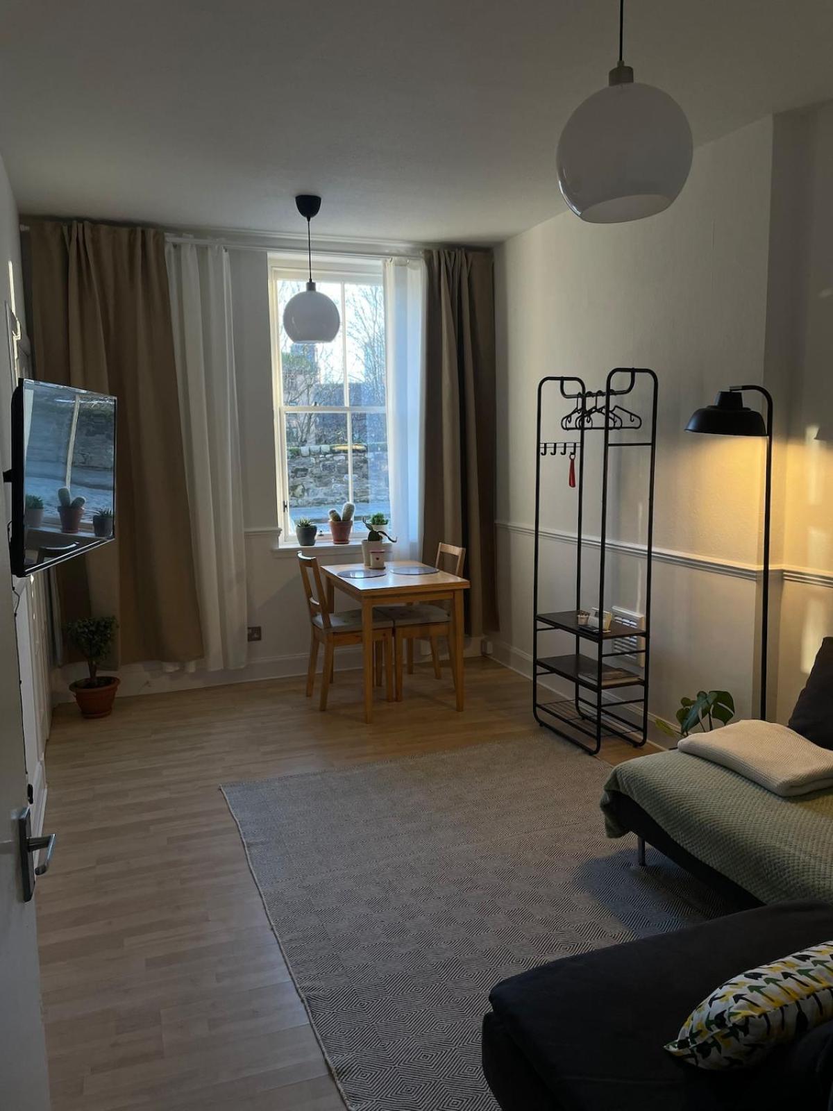 Apartamento Cozy Flat In The Heart Of Leith Edimburgo Exterior foto