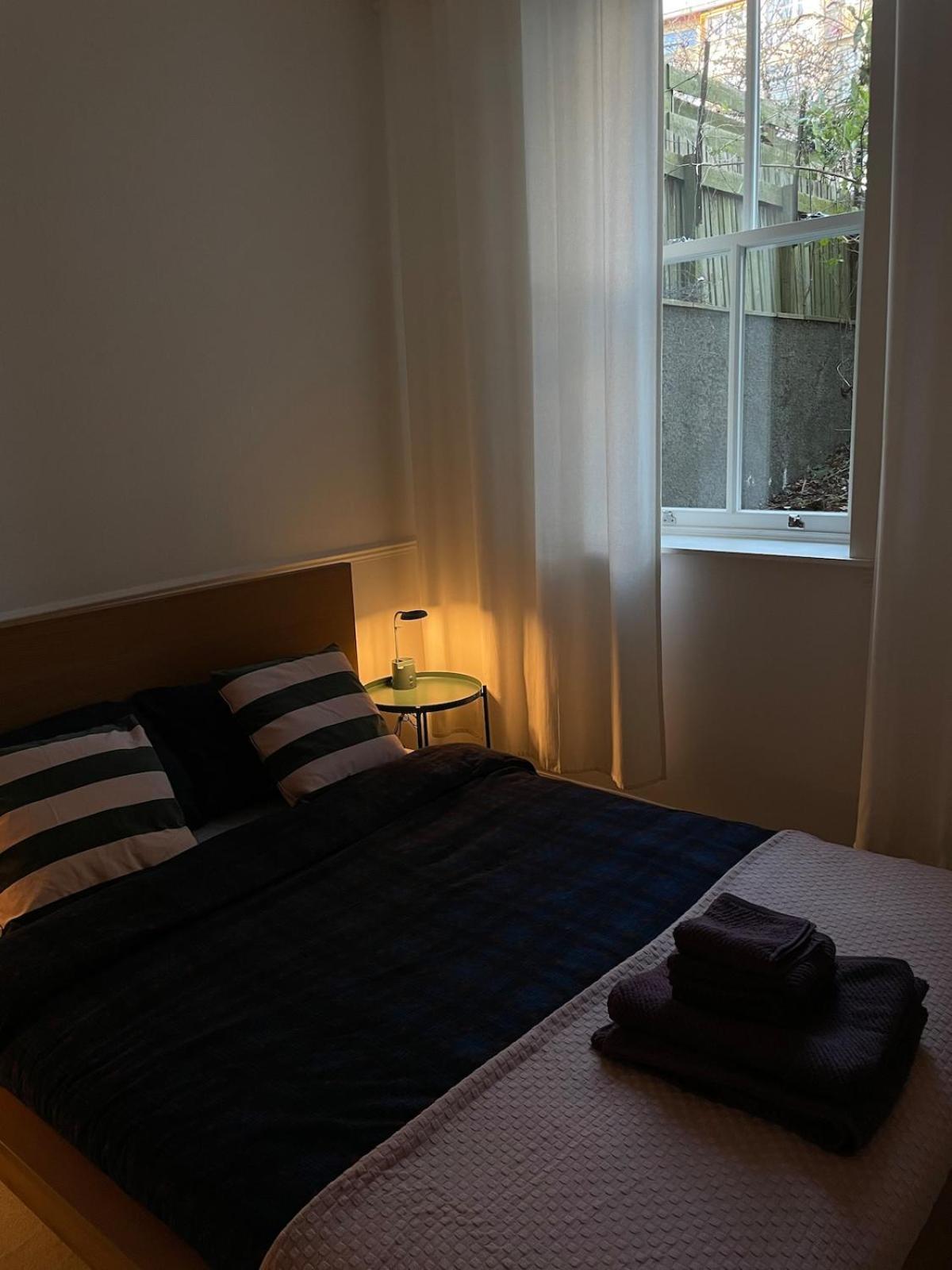 Apartamento Cozy Flat In The Heart Of Leith Edimburgo Exterior foto